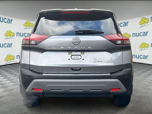Used 2023 Nissan Rogue SV image 5