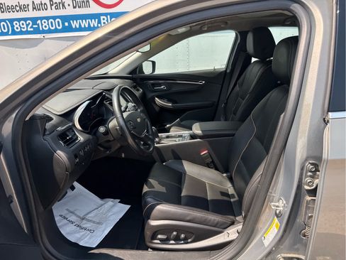 Used 2017 Chevrolet Impala Premier FWD image 23