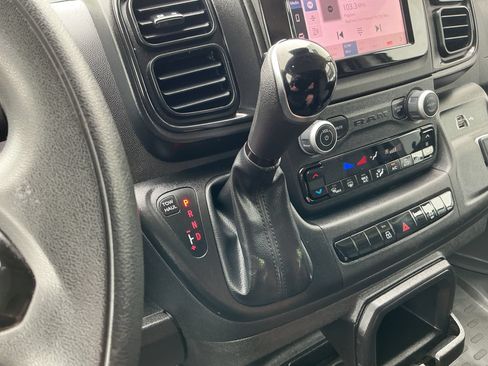 Used 2025 RAM ProMaster 2500 w/ Convenience Group FWD image 25