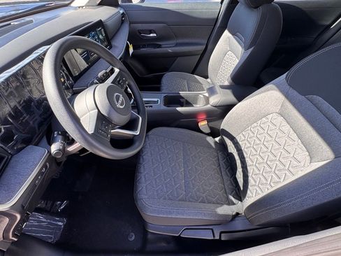 New 2026 Nissan Kicks SV w/ SV Premium Package image 8