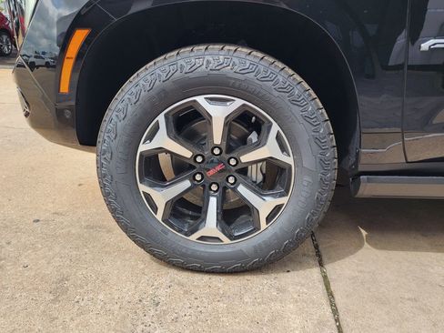 New 2026 GMC Yukon AT4 w/ AT4 Premium Package AWD/4WD image 61