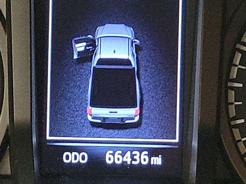 Used 2020 Toyota Tacoma SR image 11