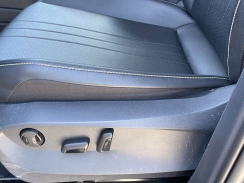 Used 2024 Volkswagen Tiguan Wolfsburg Edition image 23