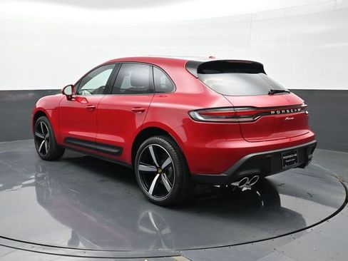 Certified 2025 Porsche Macan AWD/4WD image 3