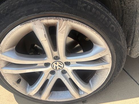 Used 2016 Volkswagen Tiguan SEL FWD image 14