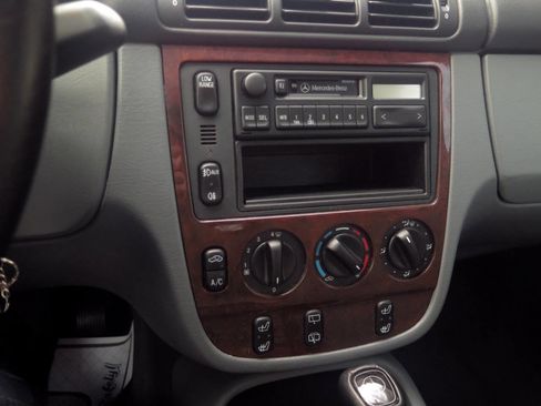 Used 1998 Mercedes-Benz ML 320 4MATIC image 9