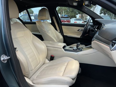 Used 2020 BMW 330i xDrive Sedan w/ Executive Package image 33