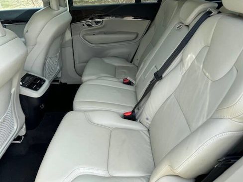 Used 2016 Volvo XC90 T6 Momentum w/ Momentum Plus Package image 38