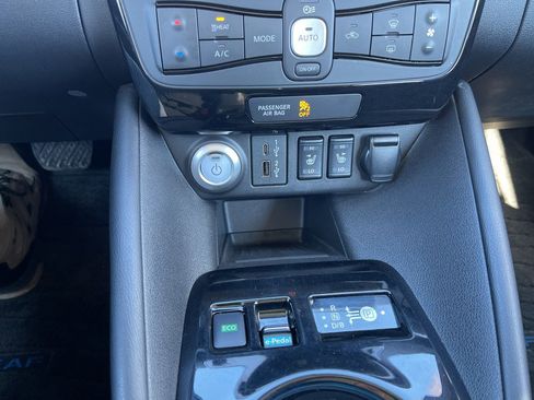 Used 2021 Nissan Leaf SV Plus image 39