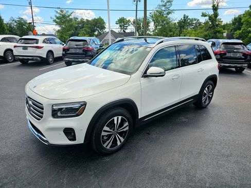 New 2026 Mercedes-Benz GLB 250 4MATIC image 3