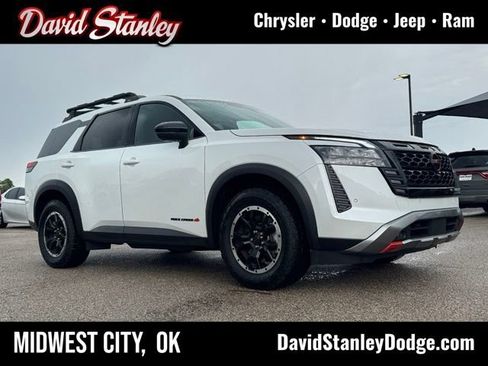 Used 2026 Nissan Pathfinder Rock Creek AWD/4WD image 1