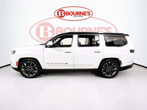 Used 2022 Jeep Grand Wagoneer Series III w/ Rear Seat Video Group 1 AWD/4WD image 9