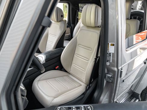 Used 2020 Mercedes-Benz G 550 image 4