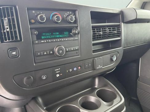 Used 2025 Chevrolet Express 3500 LT w/ LT Preferred Equipment Group RWD image 22