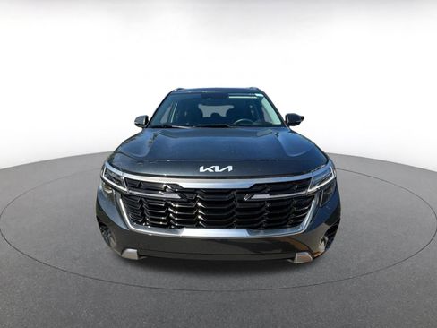 Used 2025 Kia Seltos S image 2