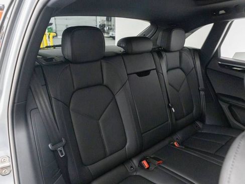 Certified 2026 Porsche Macan AWD/4WD image 23