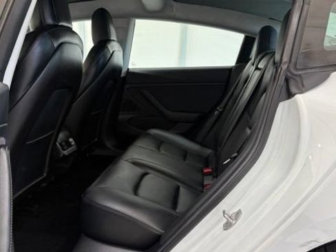 Used 2019 Tesla Model 3 Standard Range Plus RWD image 17