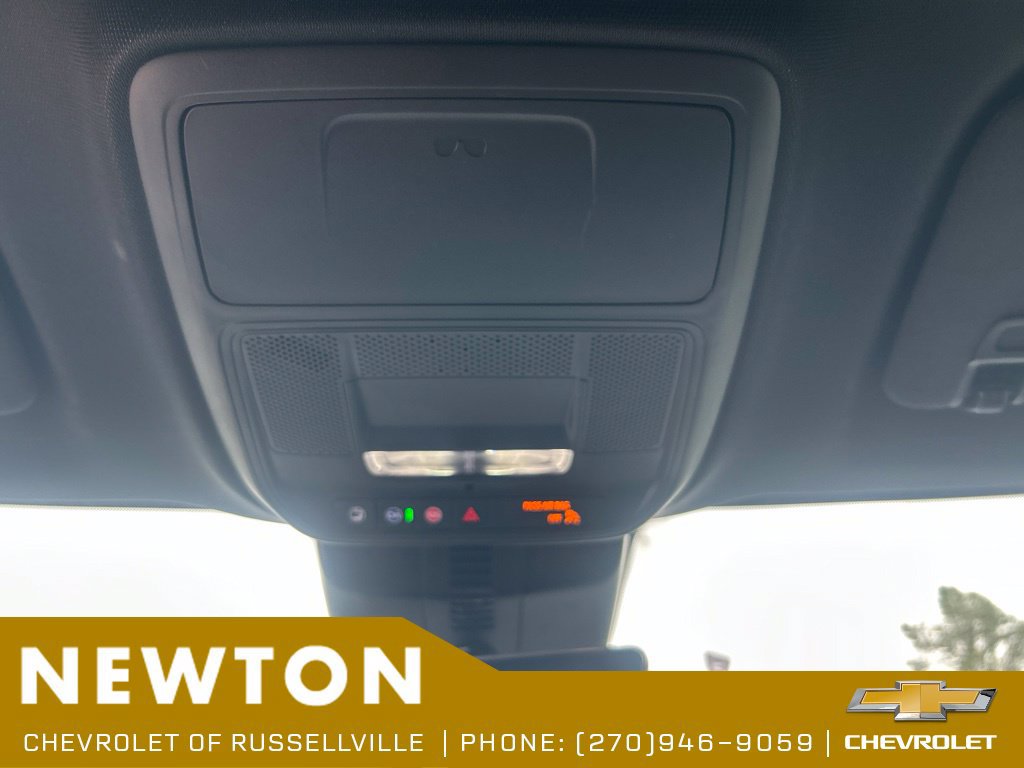 Used 2026 Chevrolet Traverse LT w/ Driver Confidence Package FWD image 19