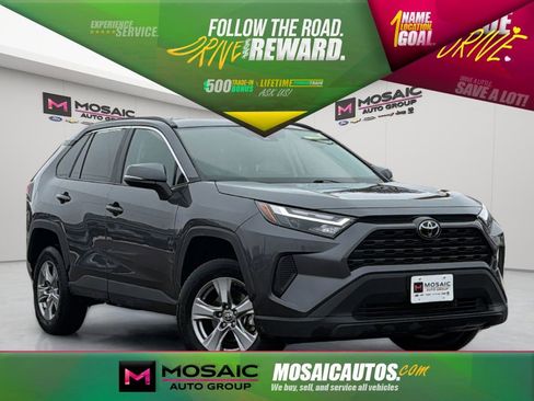 Used 2025 Toyota RAV4 XLE image 1