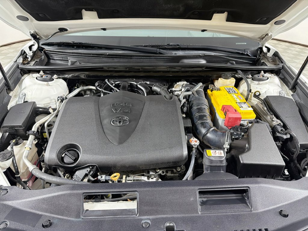 Used 2018 Toyota Camry XLE w/ Driver Assist Package FWD image 31