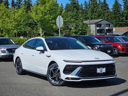 New 2025 Hyundai Sonata SEL image 1