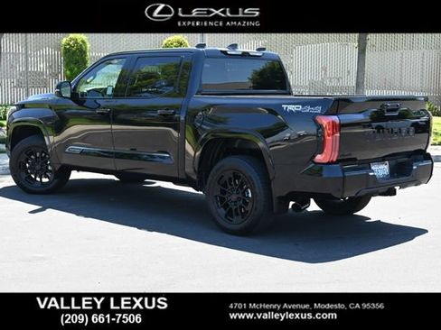 Used 2025 Toyota Tundra Platinum w/ TRD Off-Road Package AWD/4WD image 4