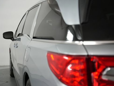 Used 2018 Honda Odyssey EX-L image 68