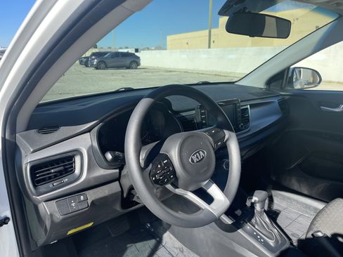 Used 2020 Kia Rio LX image 11