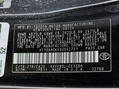 Used 2025 Toyota Camry SE image 12