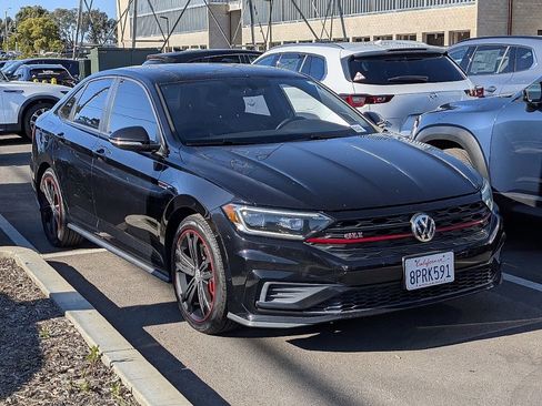 Used 2019 Volkswagen Jetta GLI image 13