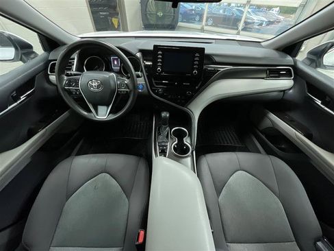 Used 2021 Toyota Camry LE FWD image 20