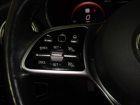 Used 2022 Mercedes-Benz GLC 300 4MATIC image 29