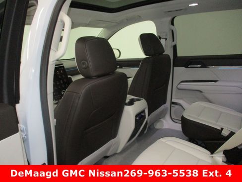 New 2026 GMC Acadia Denali w/ Super Cruise Package image 22