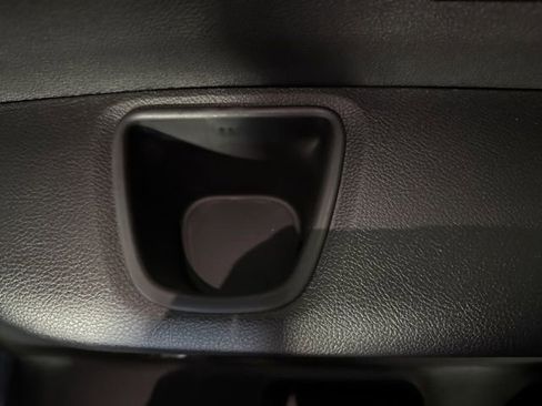 New 2025 Jeep Grand Cherokee L Laredo image 33