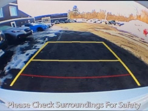 Used 2019 Toyota Yaris XLE image 19