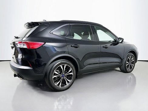 Used 2022 Ford Escape SE w/ SE Sport Appearance Package image 7