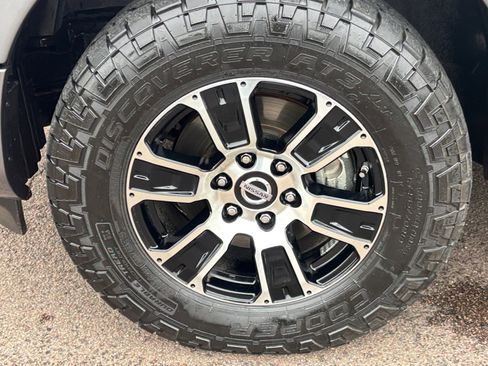 Used 2021 Nissan Titan SV w/ Accessory Utility Package image 24