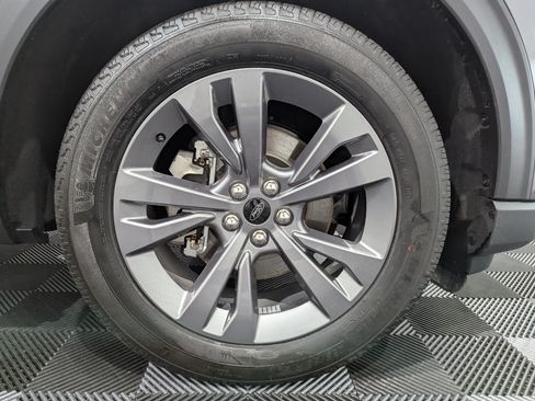 Used 2026 Ford Explorer Active w/ Active Comfort Package AWD/4WD image 6
