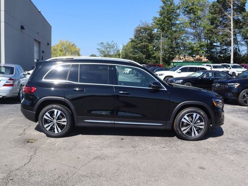 New 2026 Mercedes-Benz GLB 250 4MATIC image 2