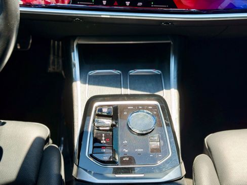 Used 2023 BMW 760i xDrive w/ Executive Package AWD/4WD image 34