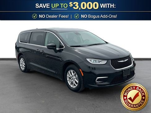 Used 2023 Chrysler Pacifica Touring-L FWD image 10