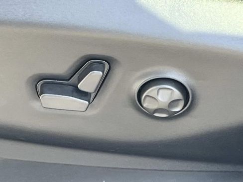 New 2026 Chrysler Pacifica Select image 23