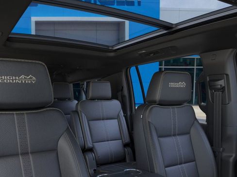 New 2026 Chevrolet Suburban High Country w/ LPO, Illumination Package image 24