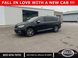 New 2026 Chrysler Pacifica Pinnacle w/ Trailer Tow Group video 1