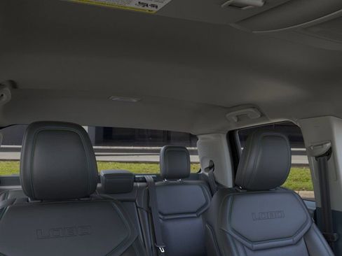 New 2026 Ford Maverick Lobo AWD/4WD image 12