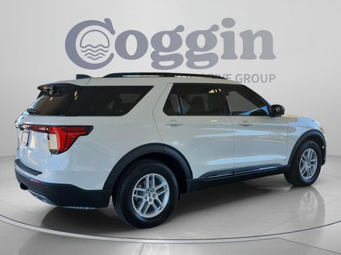 New 2026 Ford Explorer Active w/ Active Comfort Package RWD image 6