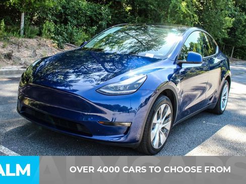 Used 2023 Tesla Model Y Long Range AWD/4WD image 2