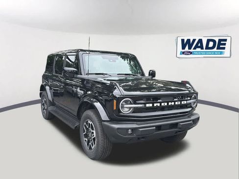 New 2026 Ford Bronco Outer Banks AWD/4WD image 3