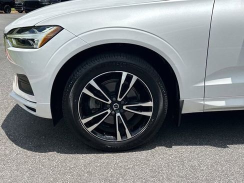 Used 2020 Volvo XC60 T5 Momentum w/ Protection Package AWD/4WD image 13