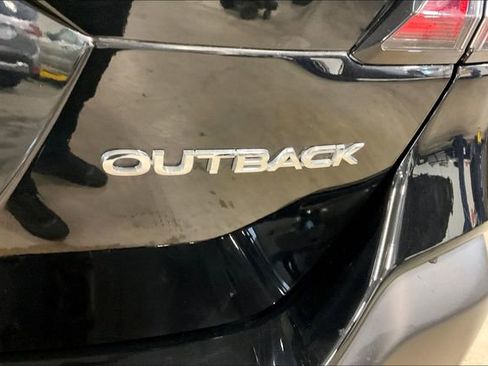 Used 2023 Subaru Outback Limited image 8